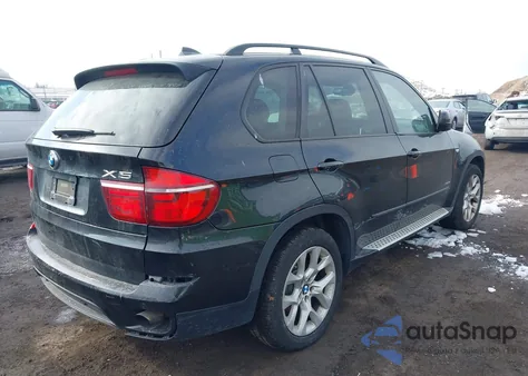 2013 BMW X5 xDrive35I/xDrive35I Premium/xDrive35I Sport Activity z USA, uszkodzony, nr VIN 5UXZV4C52D0B01622